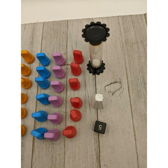 Win Lose or Draw Game Replacement Tokens Marker Dice Timer 1987 - Picture 3 of 5